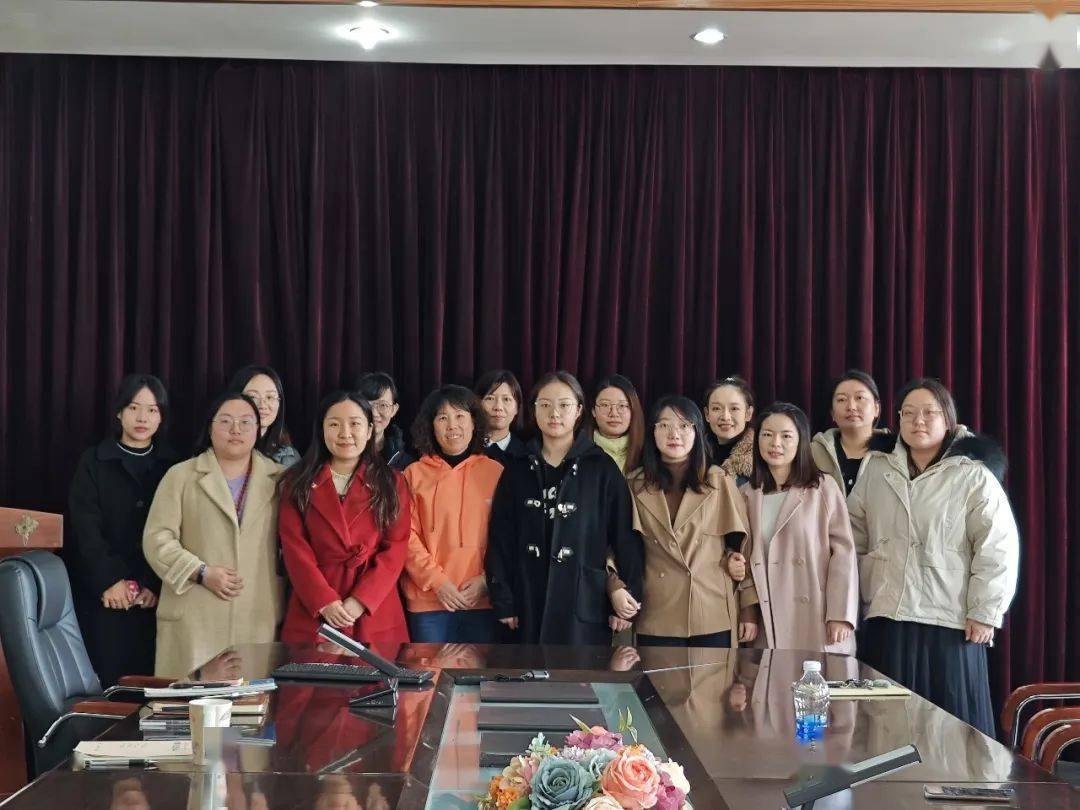 集思广益有备而来保定七中高中历史组开展新学期教研活动