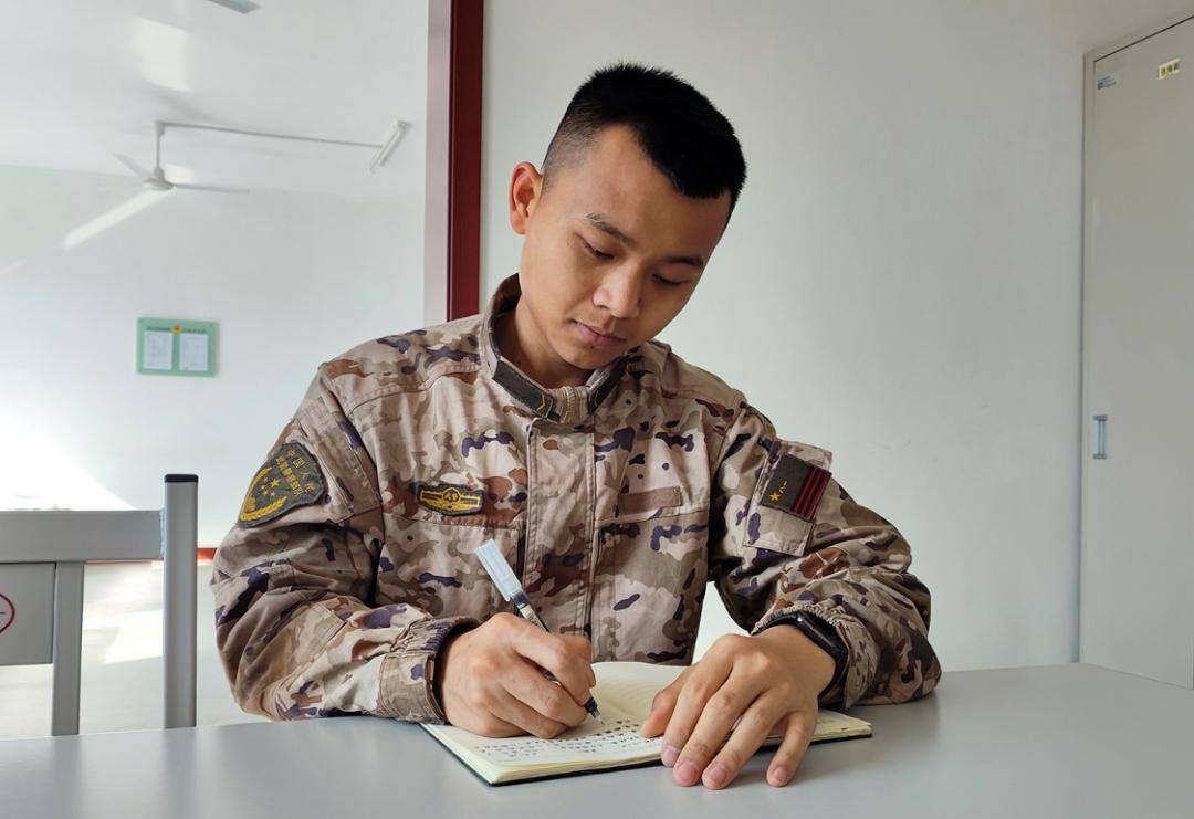 熄灯号|我的"热辣滚烫"_梁铭_张海南_训练