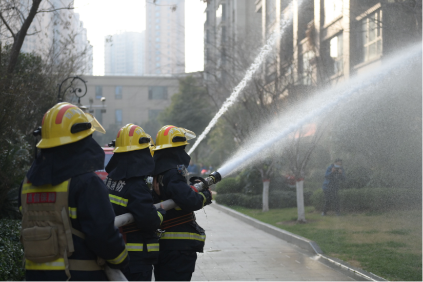 南阳:消防演练筑牢安全防线_居民_火灾_小区