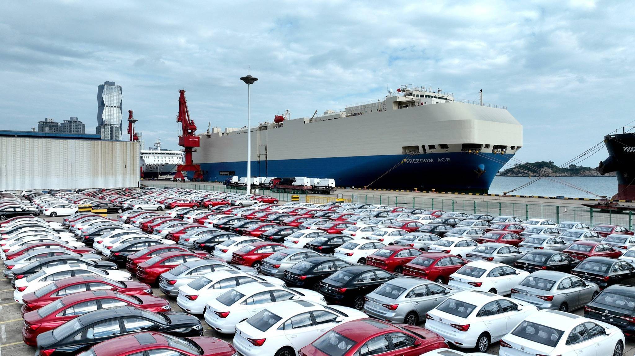 我在网上卖车给老外,三个月入账2000万_安岚_汽车_中国