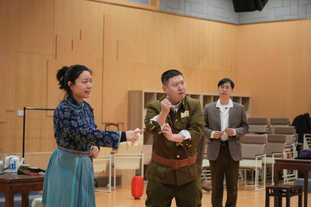 94传承版《芦荡火种》由优秀青年演员挑大梁,汪华忠,王明达,王明道