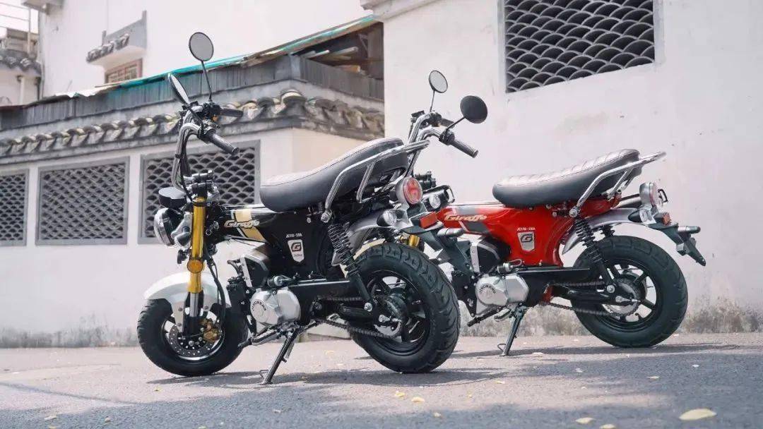 究其本质,颇有些类似复古车的风味.