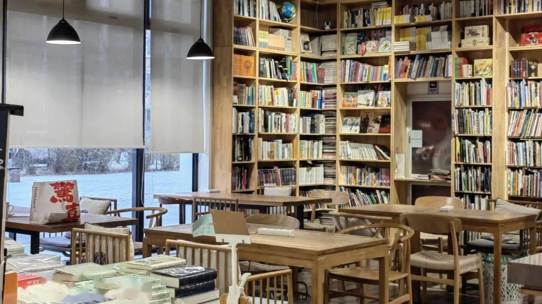 实体书店闻书香 | 这里的美好,有你一份~_卡玛_周青_生活