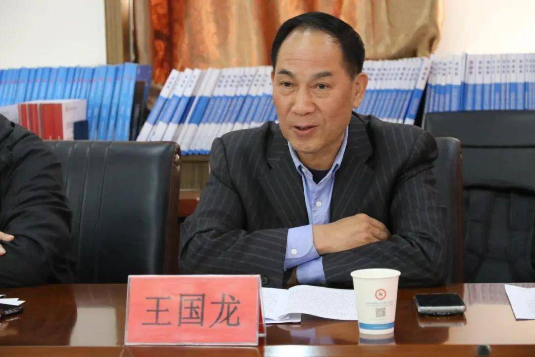 陕西省决策咨询委员会一行到西安旅游职业中等专业学校调研座谈