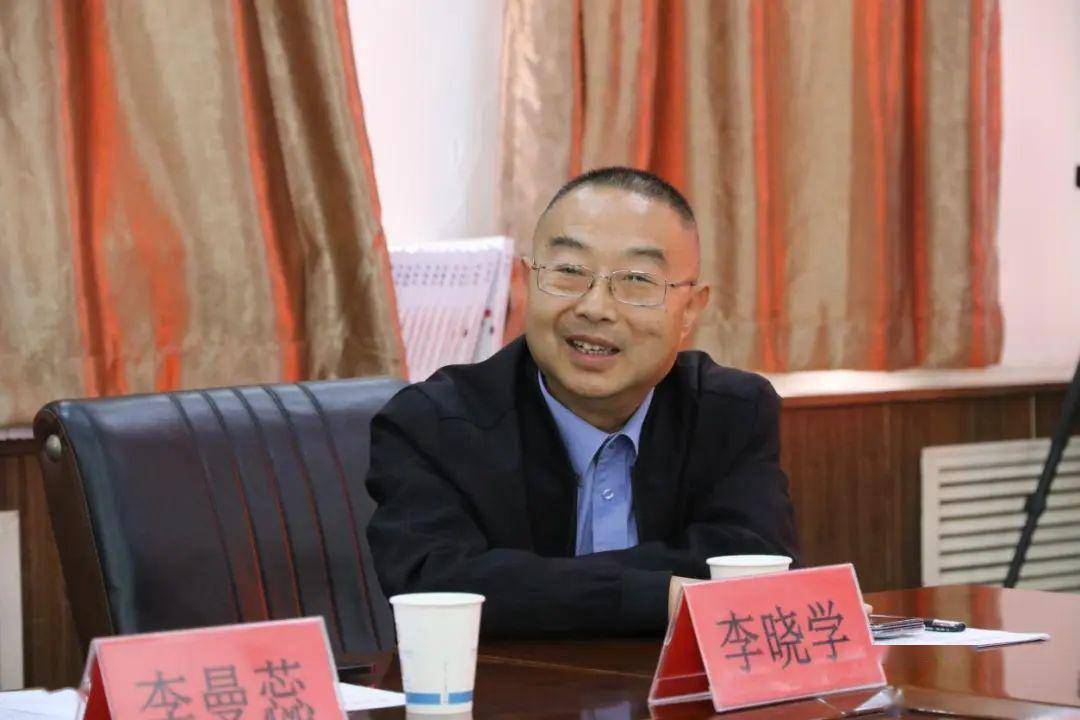 陕西省决策咨询委员会一行到西安旅游职业中等专业学校调研座谈