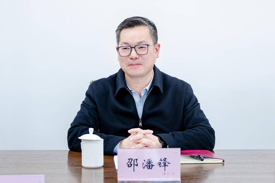 3月15日上午,中国科学院院士,清华大学生命科学学院院长时松海一行到