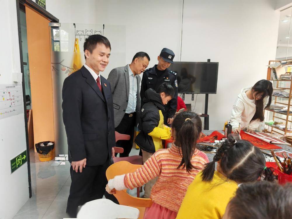 佛冈县检察院联合教育,公安等部门开展校外培训机构安全检查.