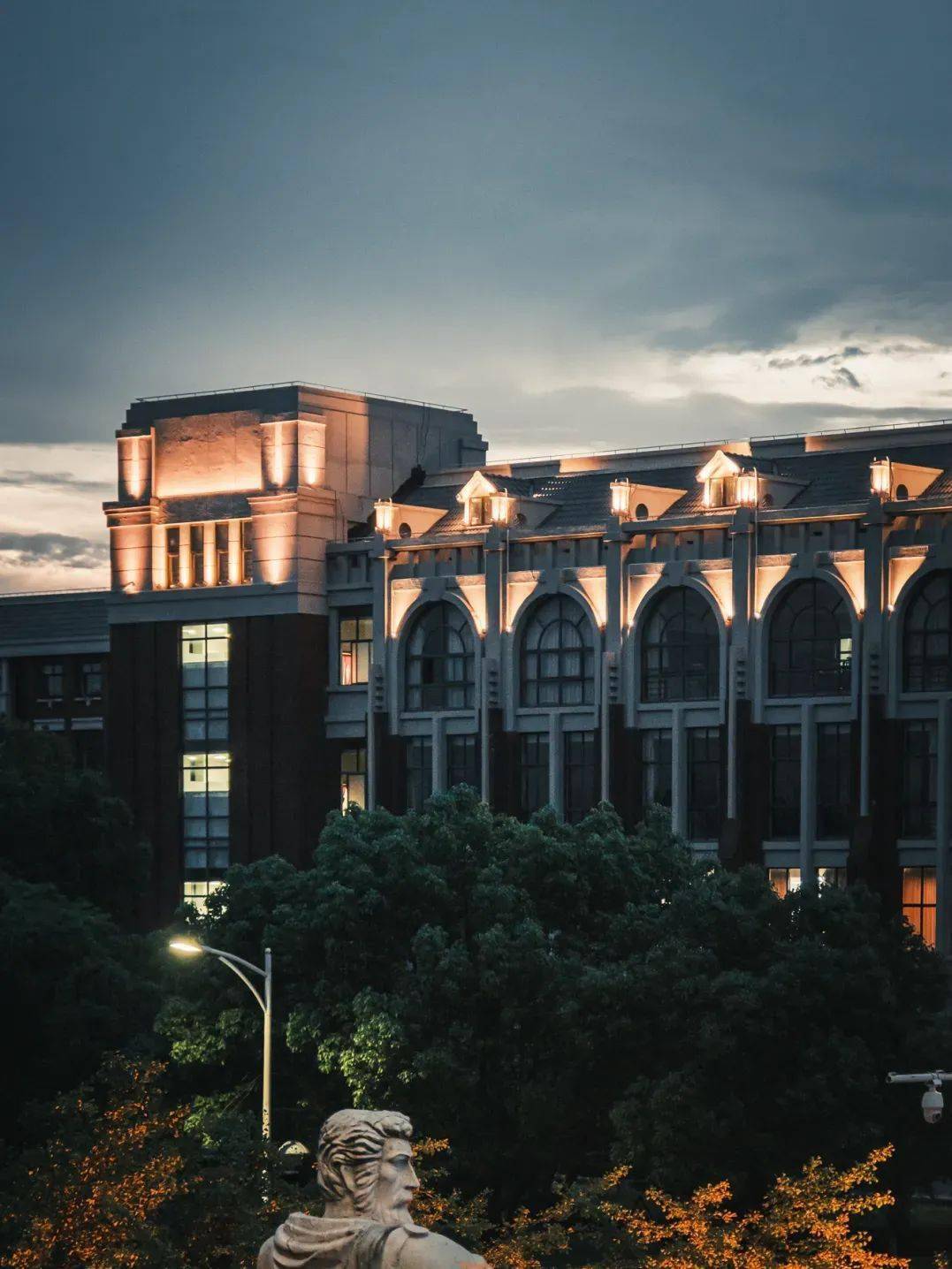 4551名校研学1日营华东政法大学松江校区法医实验室血液实验骨骼的