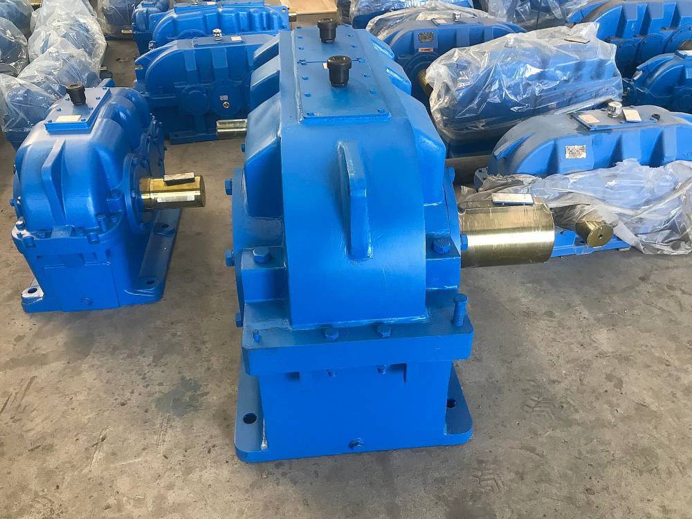 dcy315402s垂直轴硬齿面dcy355401圆锥圆柱齿轮减速机