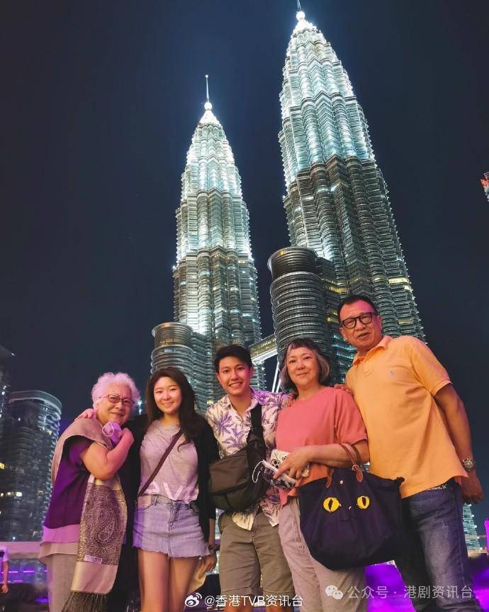 tvb老戏骨26岁爱女晒泳装!