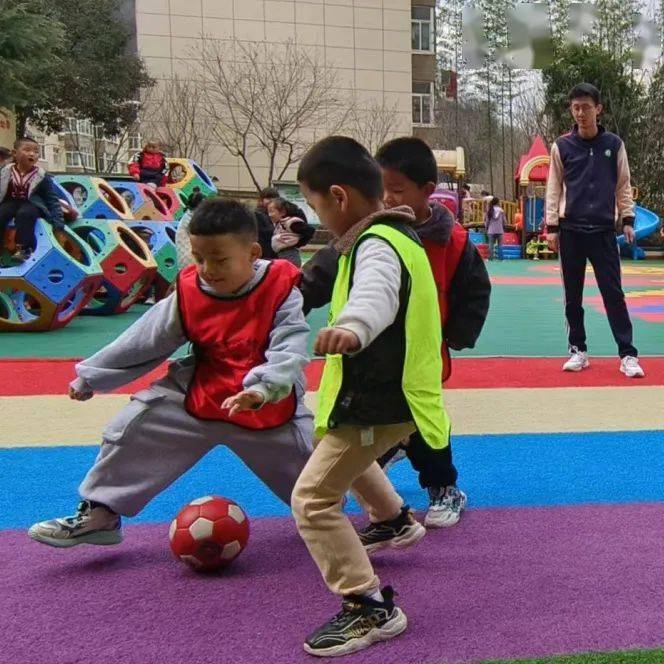 神农镇中心幼儿园足球活动精彩瞬间