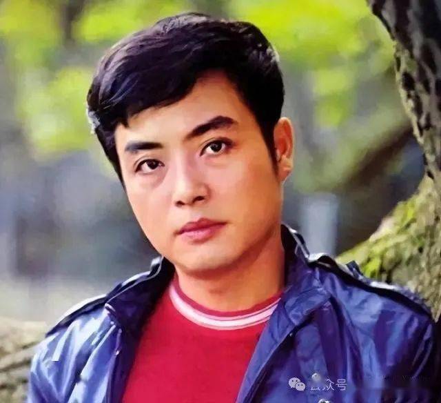 老戏骨毛永明晒家人的团聚照妻子女儿和两个孙子现身