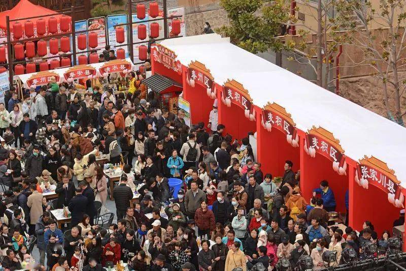 吃美食看美景逛龙城天水麻辣烫吃货节举行