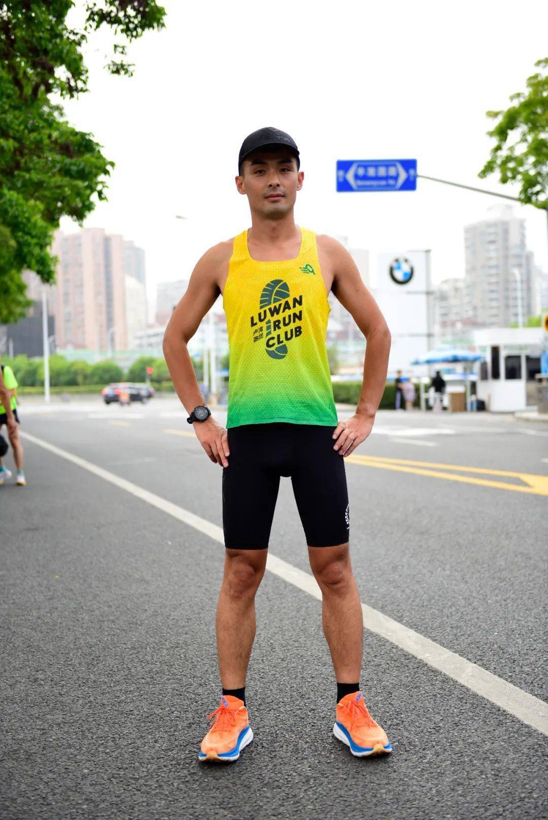 现货可取:卢湾跑团马拉松背心_尺码_体育_建议