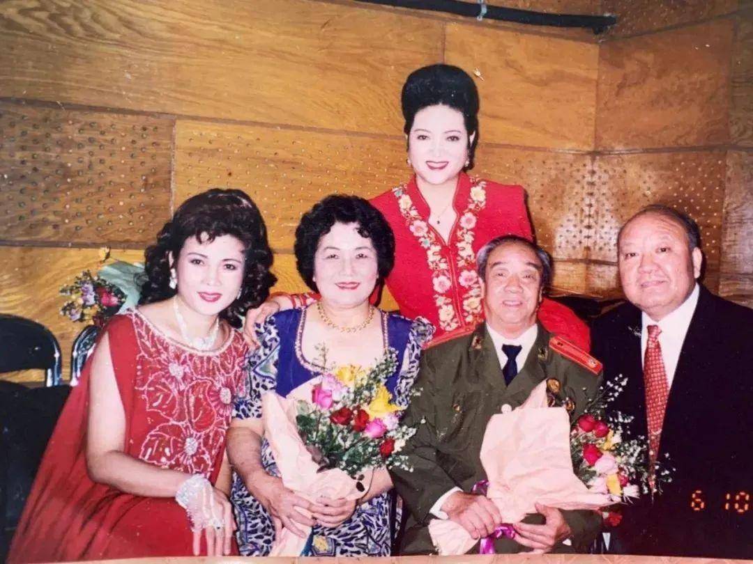 她,曾打破报幕"潜规则",是国家一级主持人,为何64岁仍然单身_阚丽君