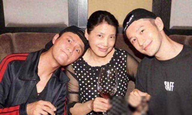 谢霆锋与陈坤产生纠纷黄晓明评价他很娘陈坤从未在乎