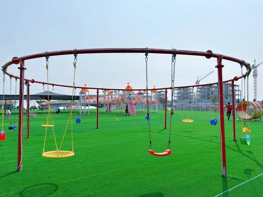 1.6w㎡遛湾宝地,畅玩彩虹滑世界,天空渡道30 项目_秋千
