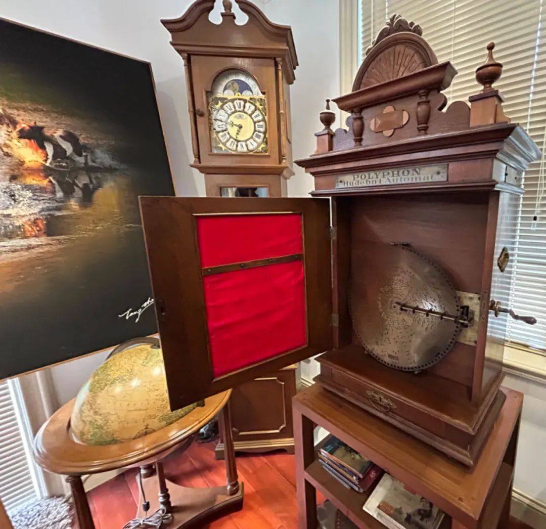 "作为上海市华侨摄影协会秘书长,除了是资深车迷,唐心忠也热爱摄影.