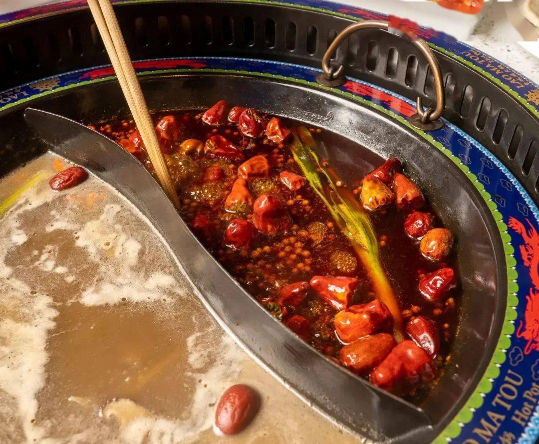 半个尔湾的四川人,都爱这家成都老火锅