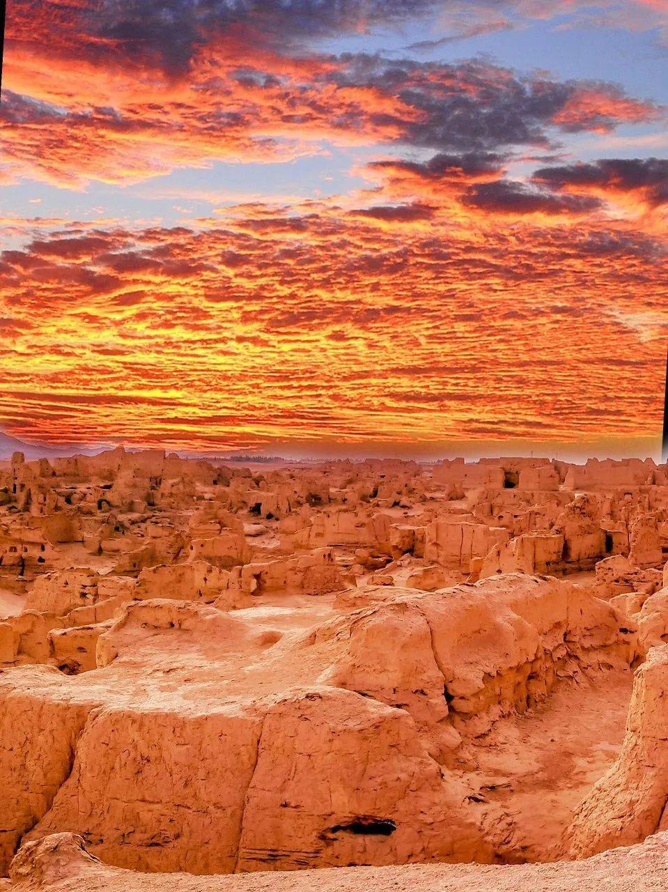 楼兰古城,一个充满神秘与传奇的地方,让人心生敬畏,又让人无限遐想.