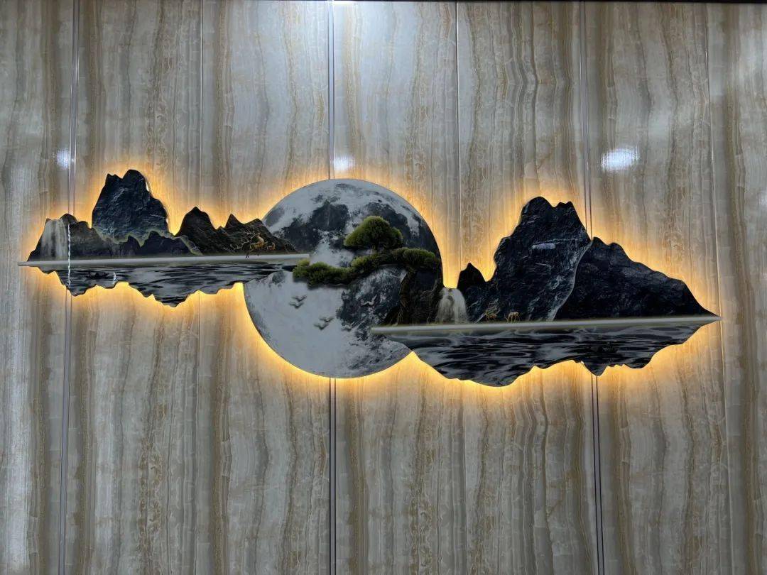 可容纳18人多个大包厢二楼 三楼自由,雅致大空间120平米 8个卡座 可