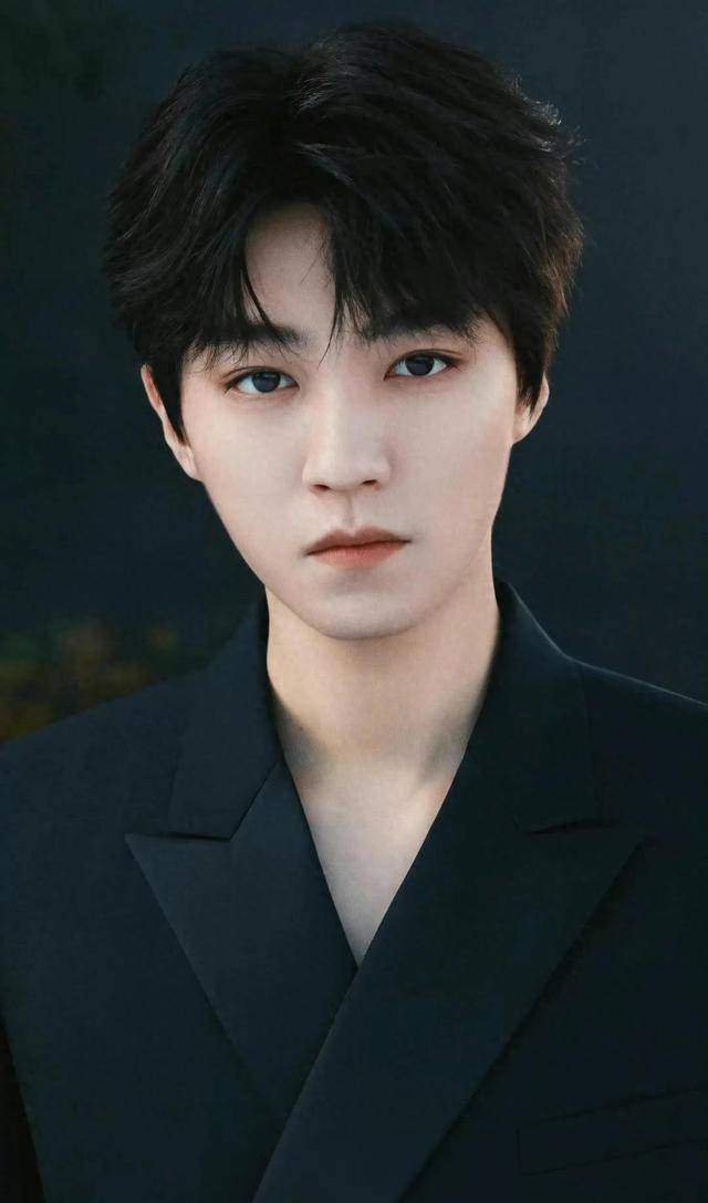 王俊凯凯皇又鲨回来了内娱的闪耀之星