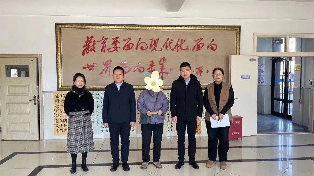 乌翠区乌马河社区卫生服务中心开展手拉手伴成长3n帮扶资助贫困学生