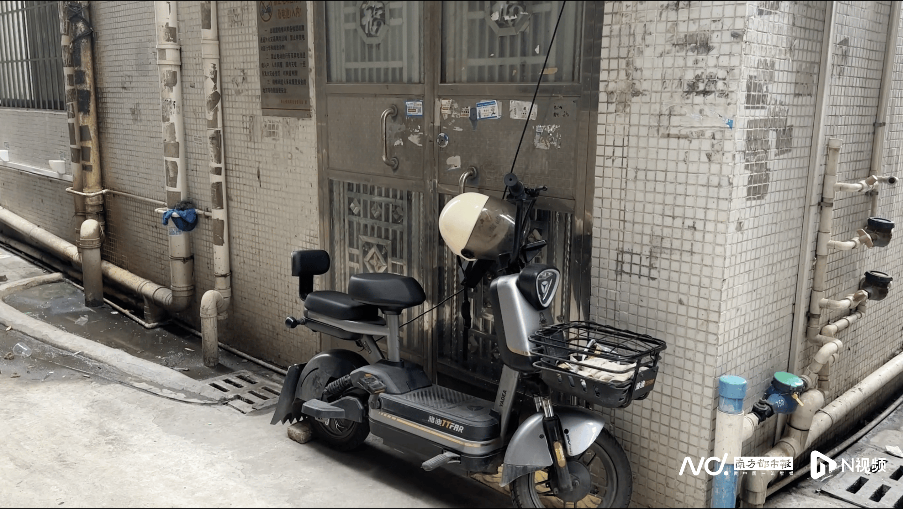 南都走访东莞电动自行车停放乱象仍有住户将车停入楼内