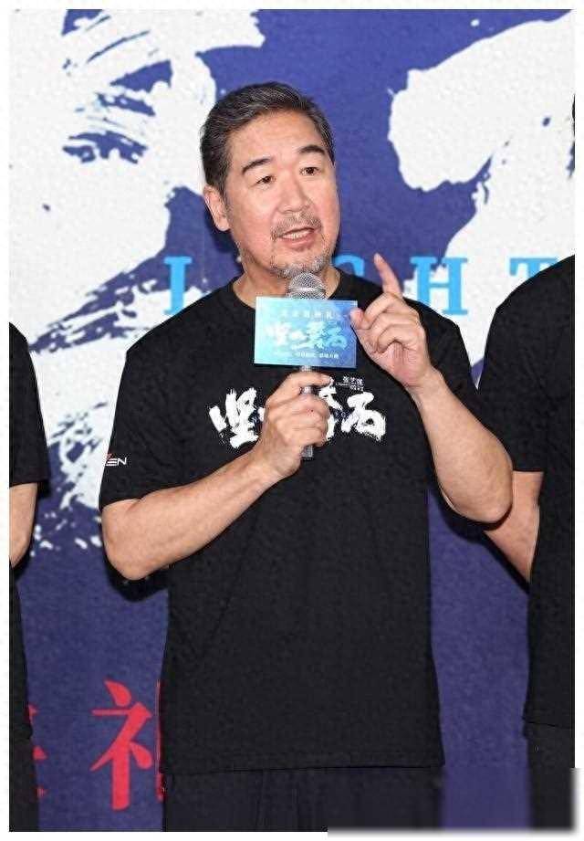 张国立披荆斩棘拉呱闲谈凌绝顶俯瞰众山段段皆有乐