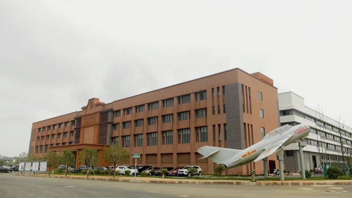 贵州安顺市五举措推进贵州航空产业城建设