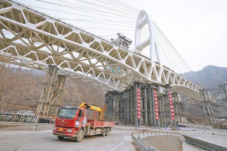 承平高速已于2023年底实现主体工程开工,目前工程进度约15%.
