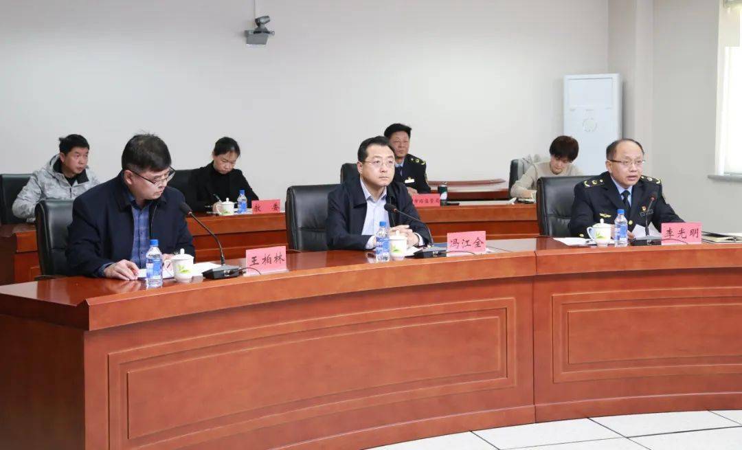 区政府副区长冯江全,区市场监管局党组书记,局长李光明出席.