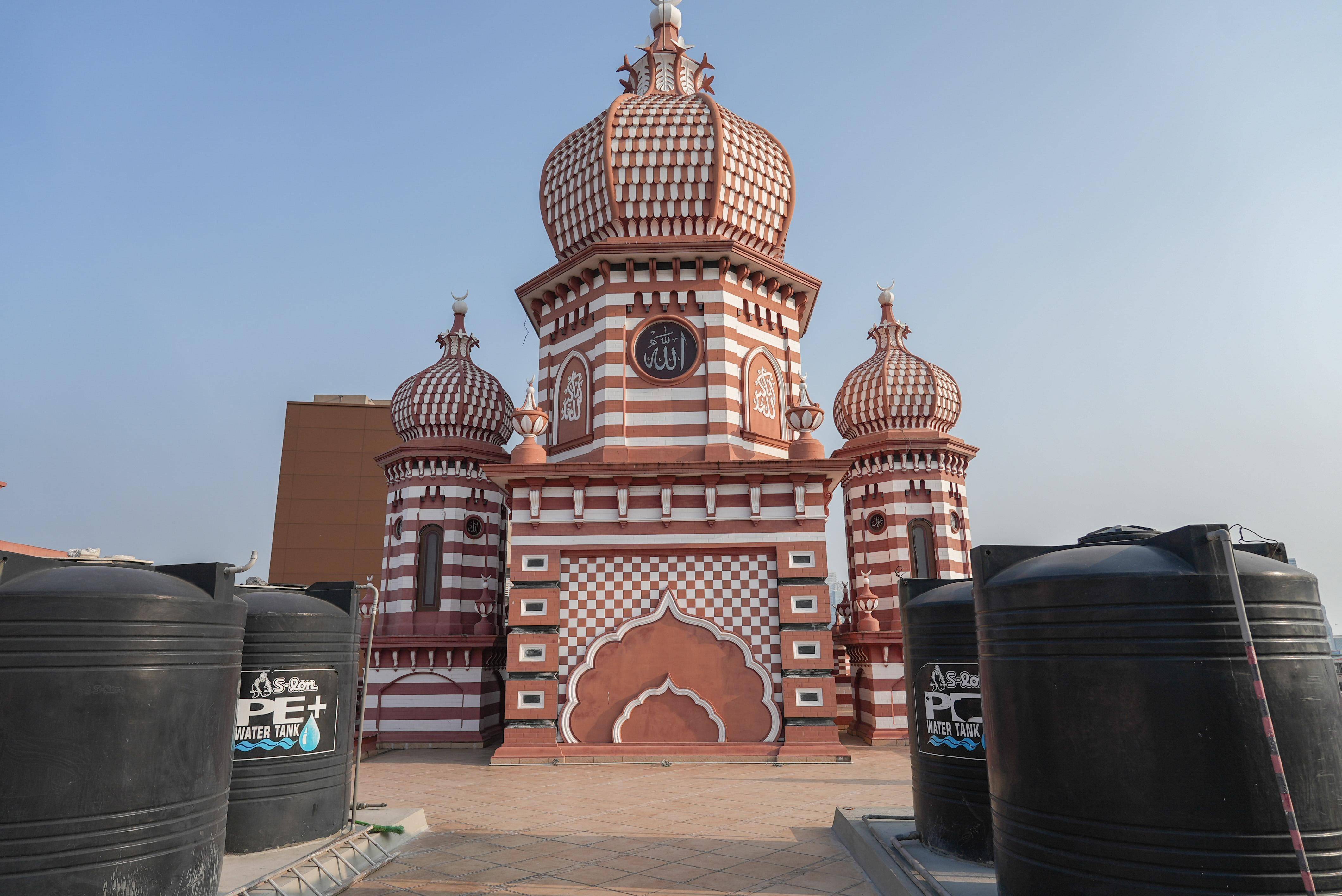 后悔没有早点发现这里,科伦坡红色清真寺:迷人的印度撒拉逊建筑