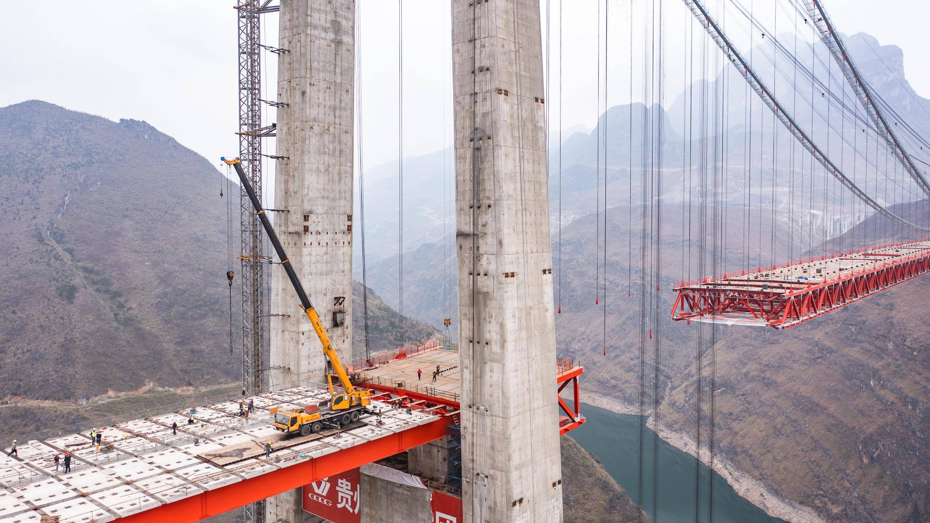 牂牁江大桥建设进入冲刺阶段