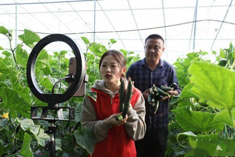 嘉祥县纸坊镇用直播方式开辟助农新模式