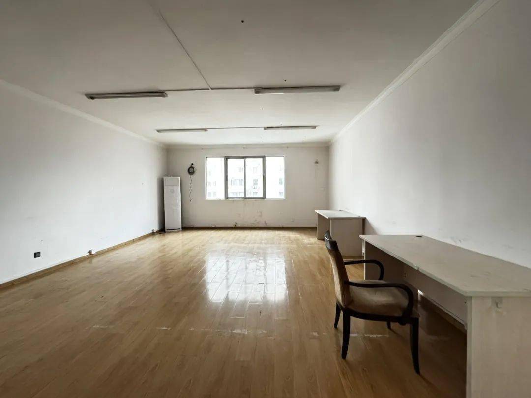 (615室房型同415室)左右滑动查看415室(已出租)图集左右滑动查看3楼整