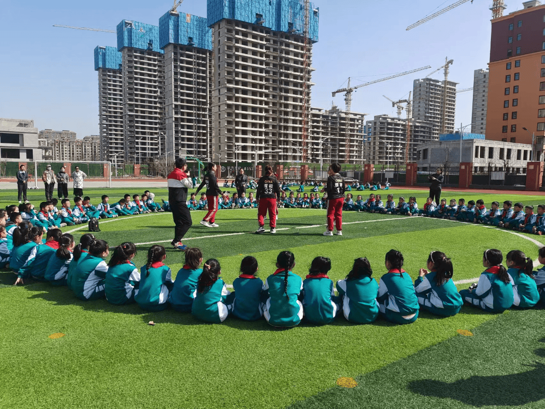 校园动态体彩公益行走进经开区五一小学