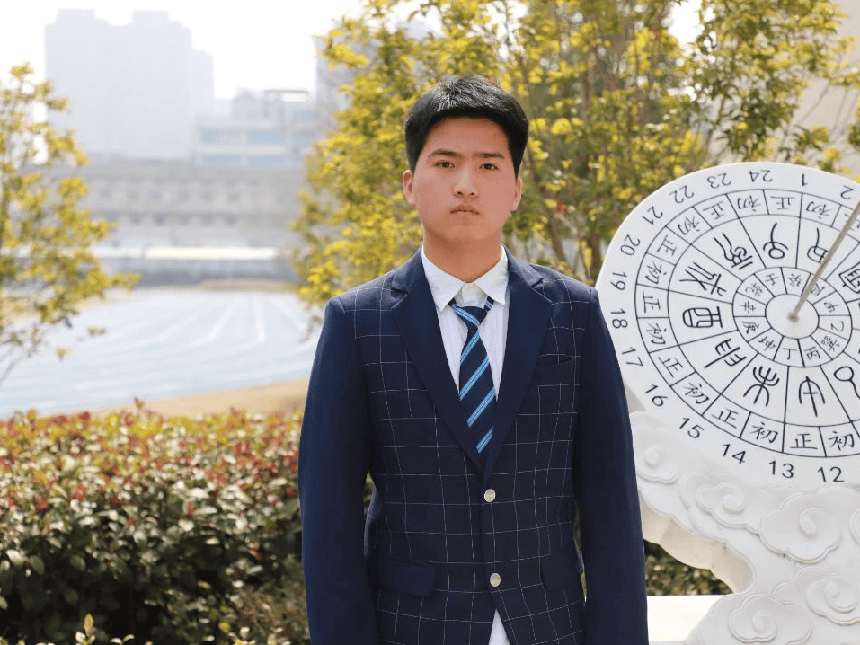 高三(11)班 张也弛高三(8)班 郑浩然高三(8)班 黄承旭高三(3)班 黄可