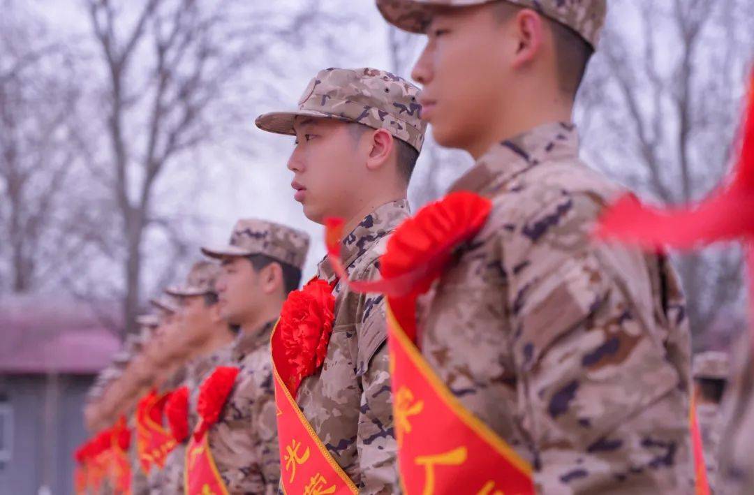 武警天津总队新兵团开展暖心活动助力2024年春季新兵快速融入大家庭