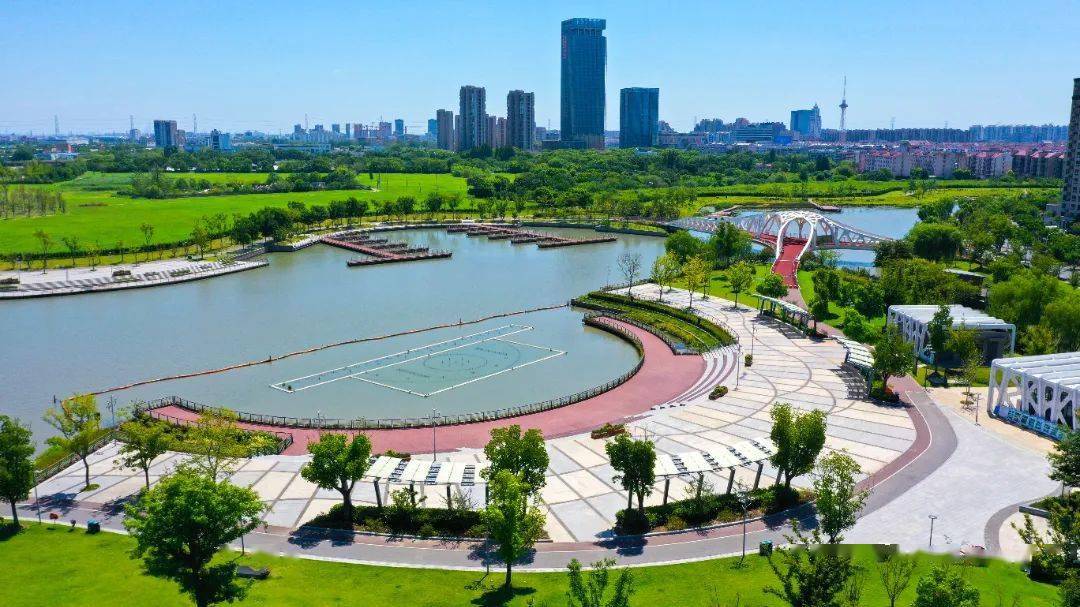 青浦环城水系公园由淀浦河,油墩港,上达河和西大盈港等四条共约21公里