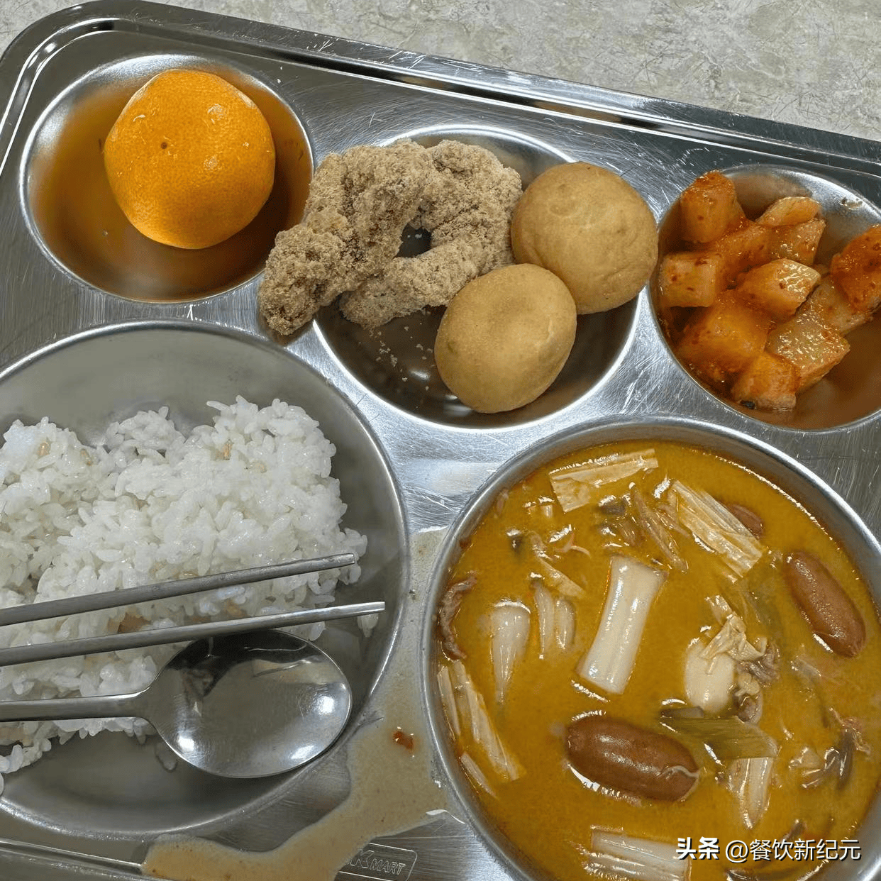 晒学校伙食走红朋友圈,外婆心疼不已:明年别去了_陈欣岚_晚餐_口感