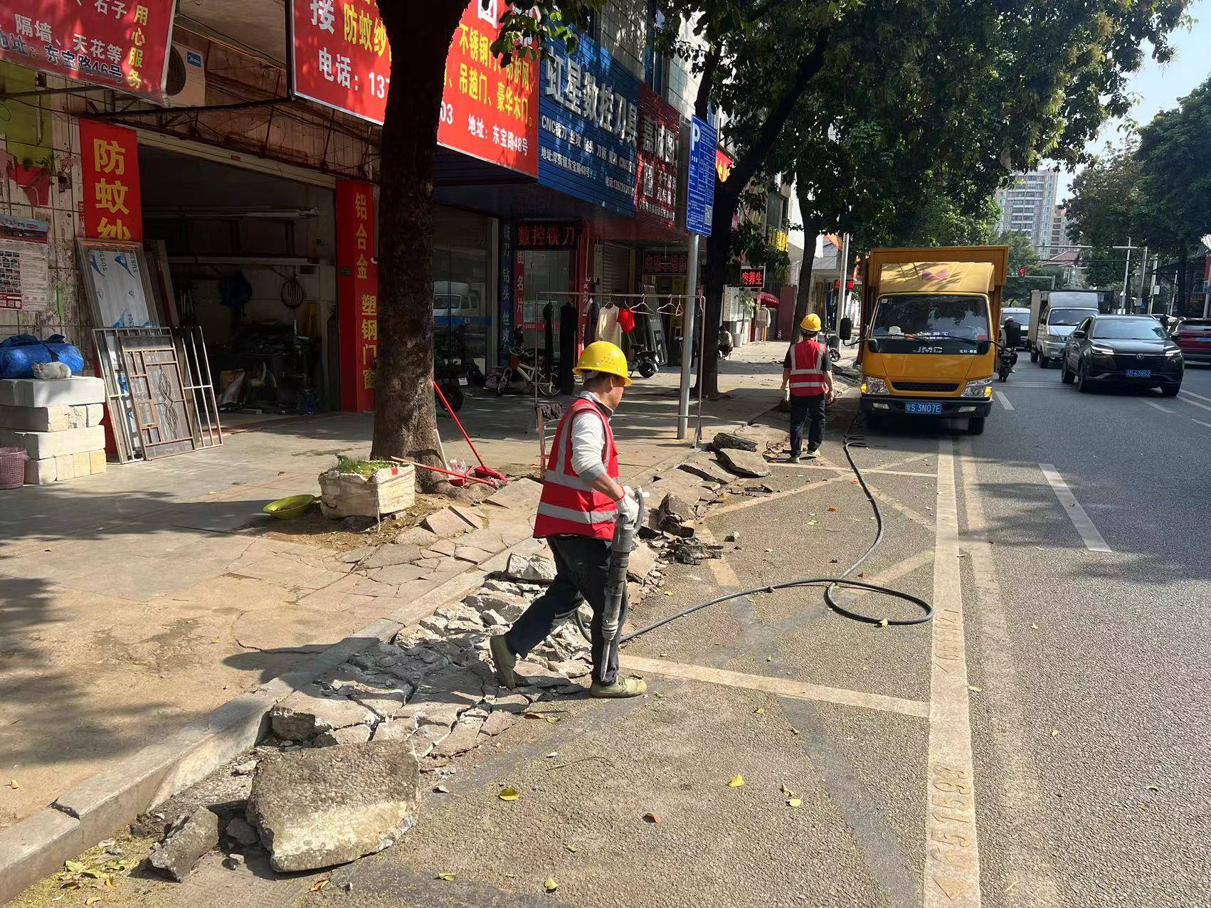 为城市道路减负东莞厚街城管持续推进道路秩序整治工作