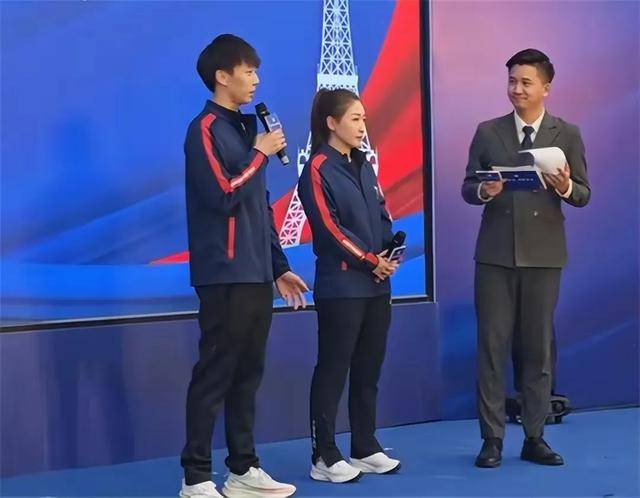 刘诗雯宣布复出,与王曼昱孙颖莎争夺世界冠军_乒乓球_选手_比赛