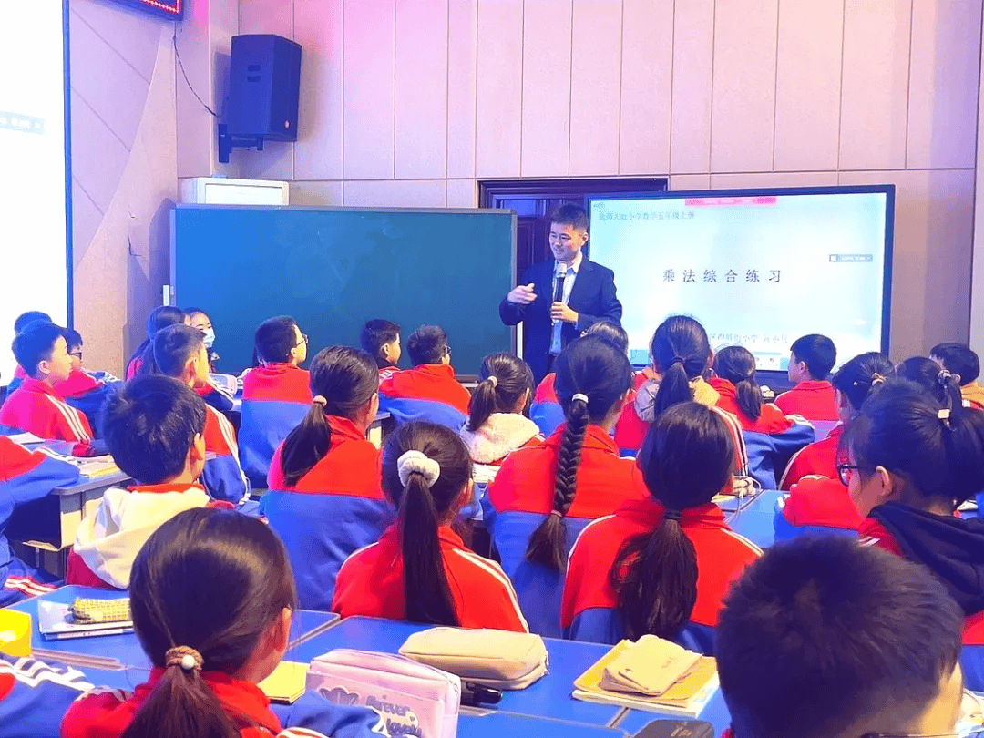 刘家大堰小学张尚婷执教三年级数学《有趣的推理》东山小学张小红执教