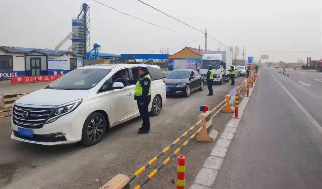 宁夏交警开展春季行动