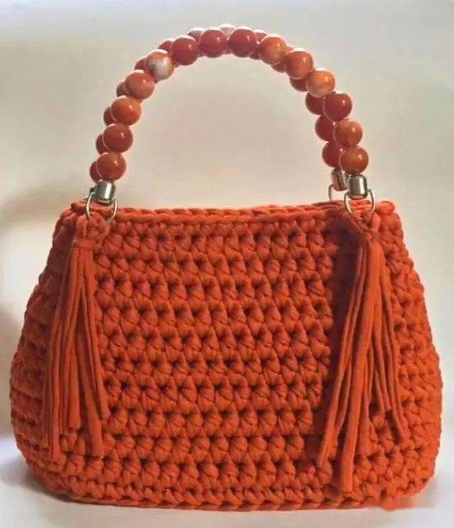 精致的钩织包包