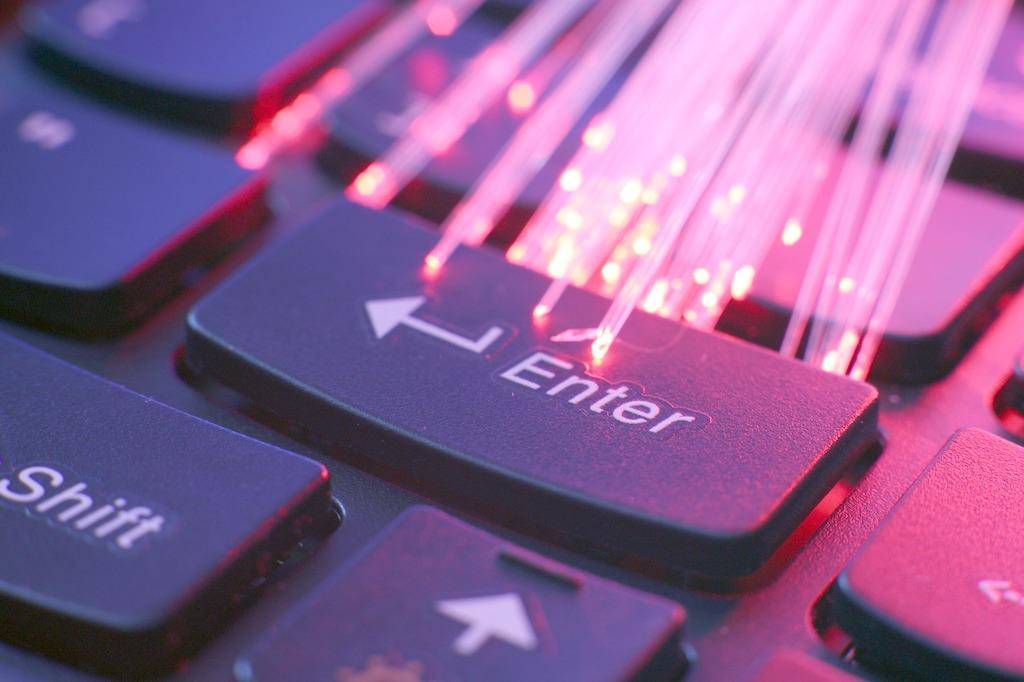 读书现实世界情绪稳定的成年人怎么上网就成喷子