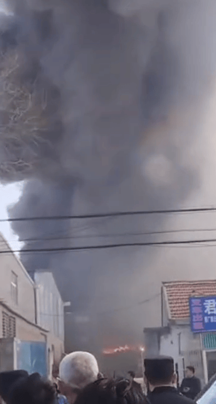 青岛即墨区有关方面回应一天两起火灾火已扑灭无人员伤亡