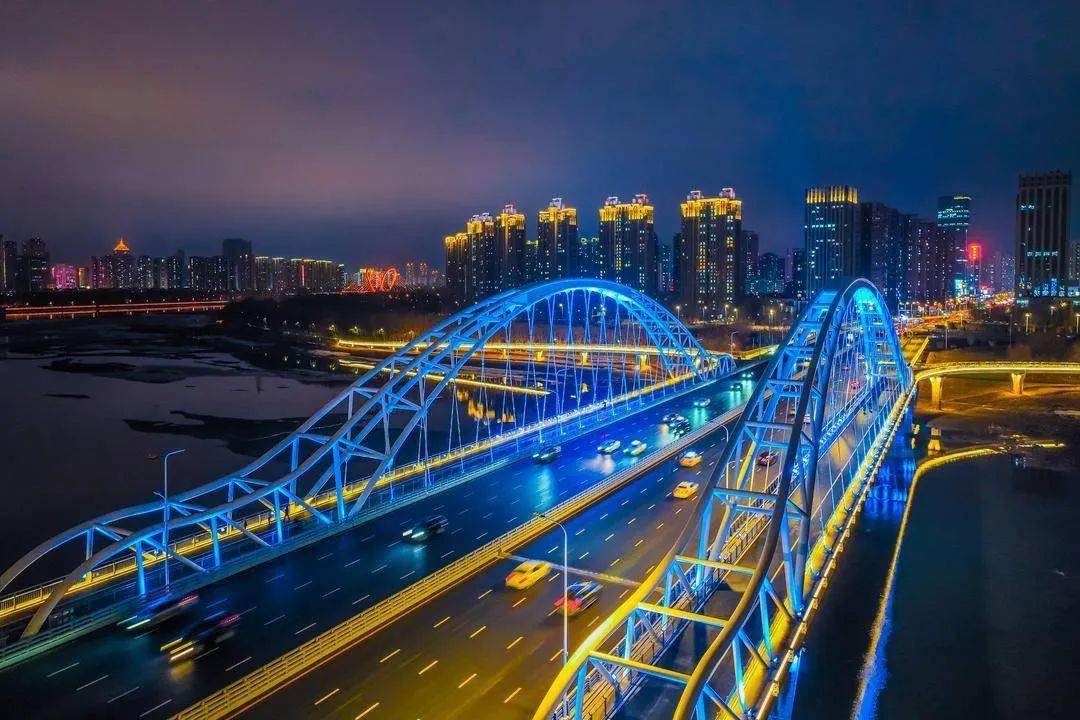 沈阳南京桥炫彩"亮"相