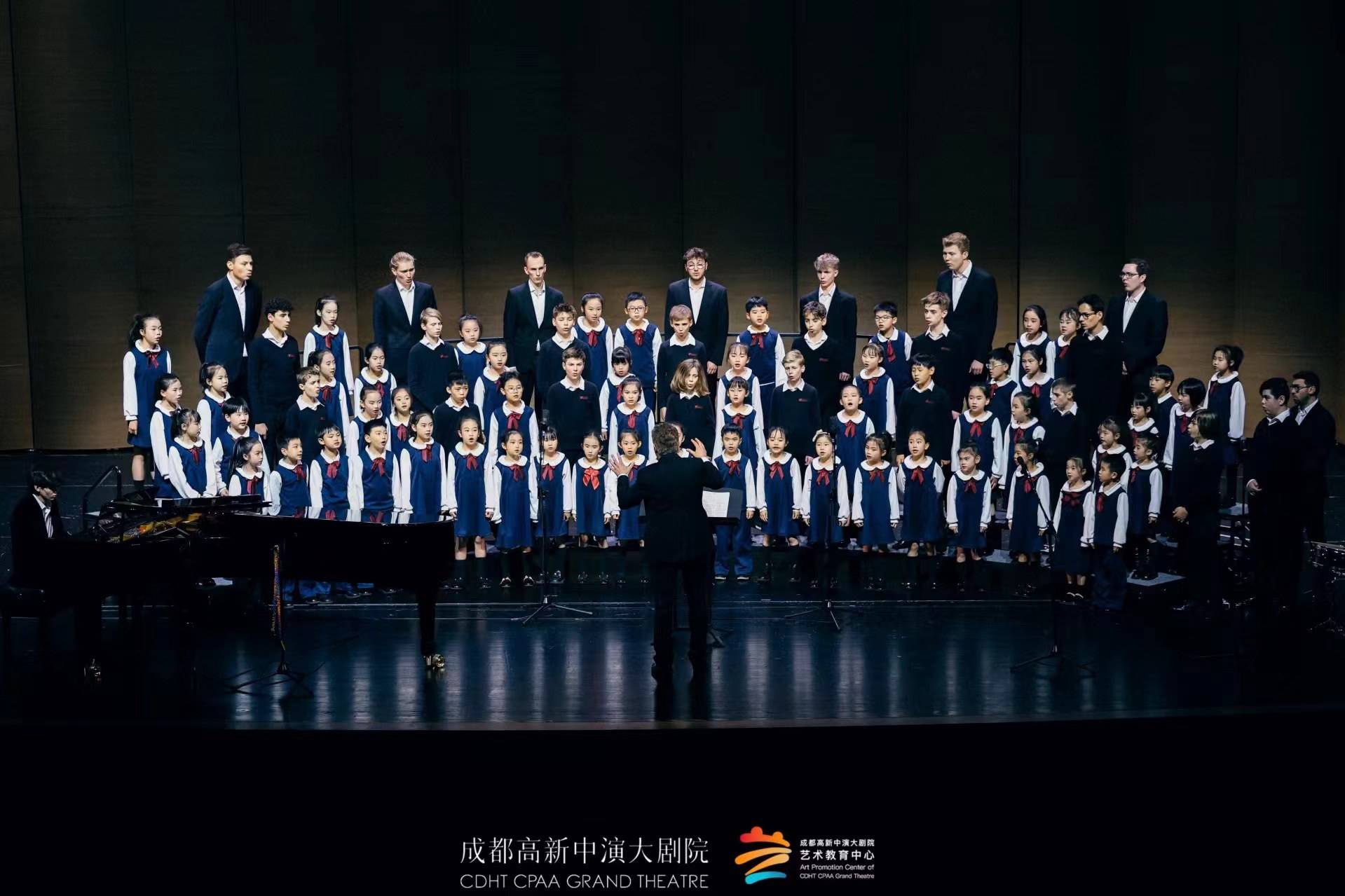 慕尼黑童声合唱团唱响蓉城,还和成都孩子合唱中文歌曲